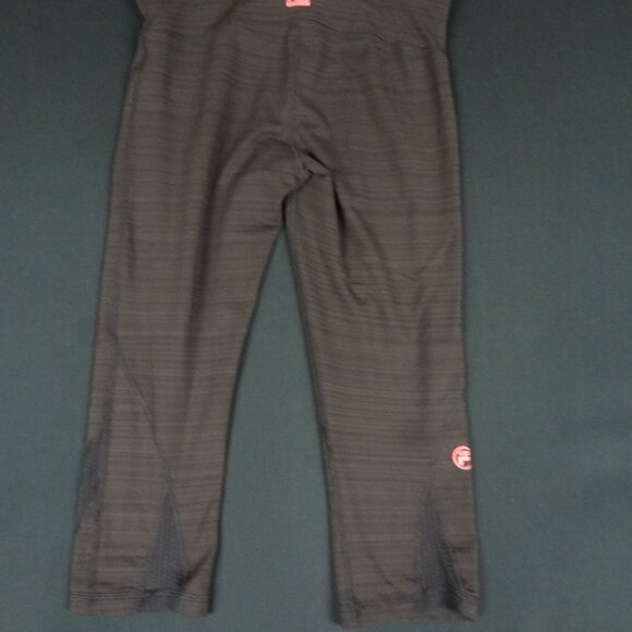 FILA SPORT WOMENS BLACK CAPRI LEGGINGS SIZE SMALL L244 - Picture 4 of 5